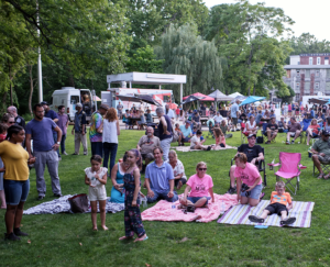 A packed lawn at River Island Art Park