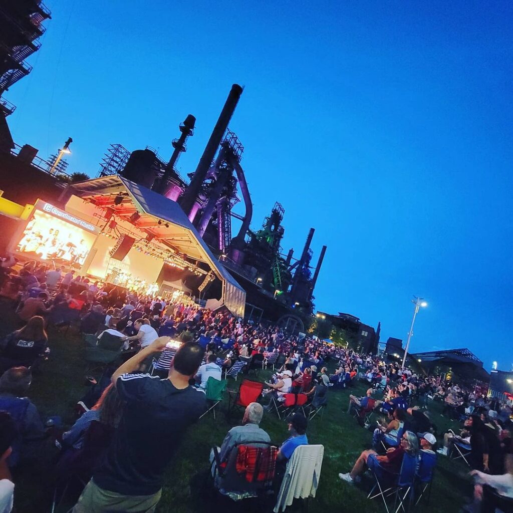 Audience members at the 2021 ¡Sabor! Latin Festival at Levitt SteelStacks
